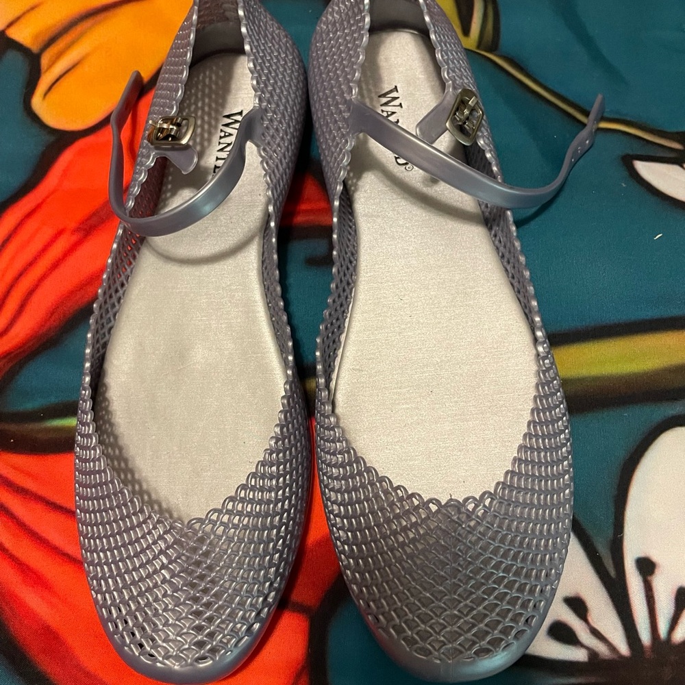 Women's Gray Jelly Flats